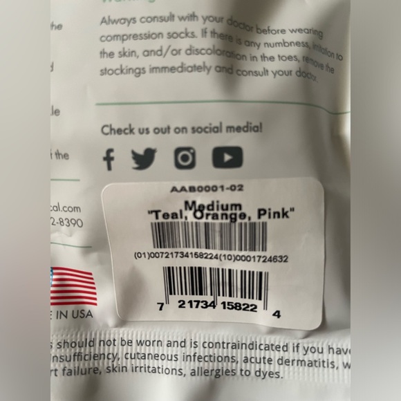 Motif Compression Socks - Picture 2 of 3